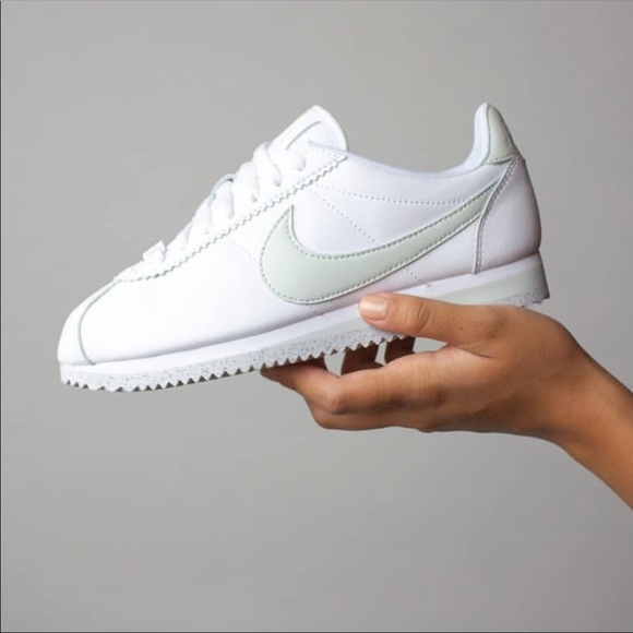 nike cortez fly